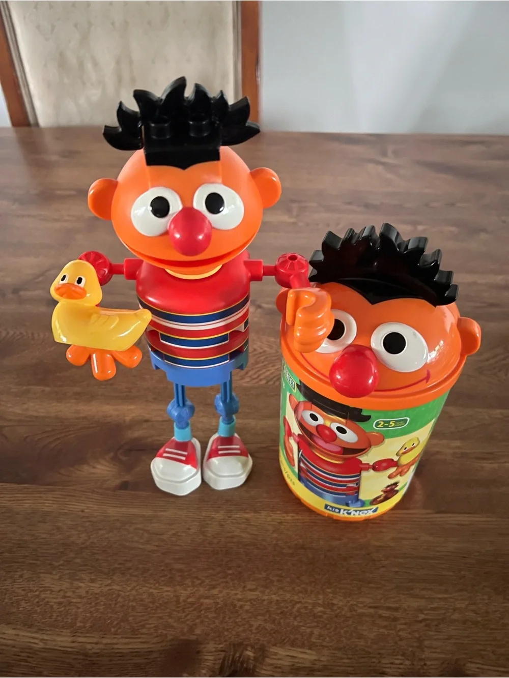 Vintage K'NEX Sesame Street Ernie Building Set